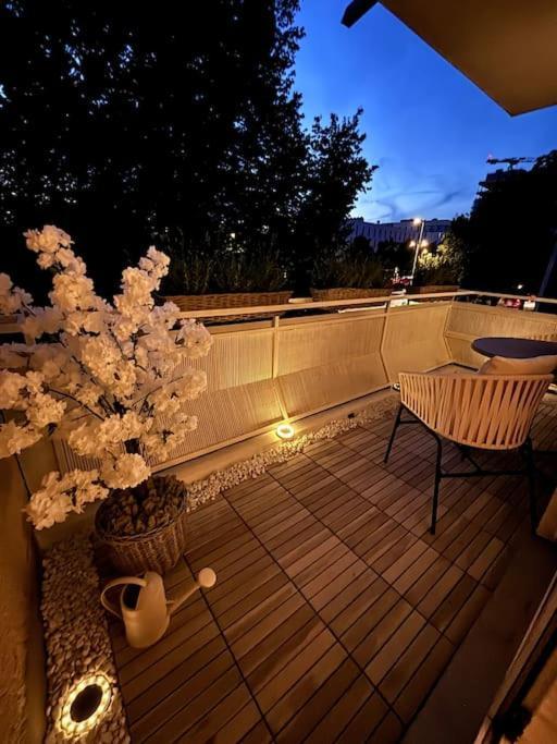 Stylish Studio Apartment With Beautiful Balcony Инголщат Екстериор снимка